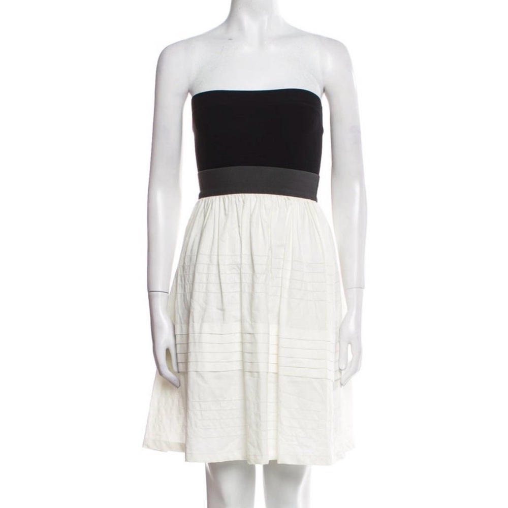 Casual Black and White Strapless Dress